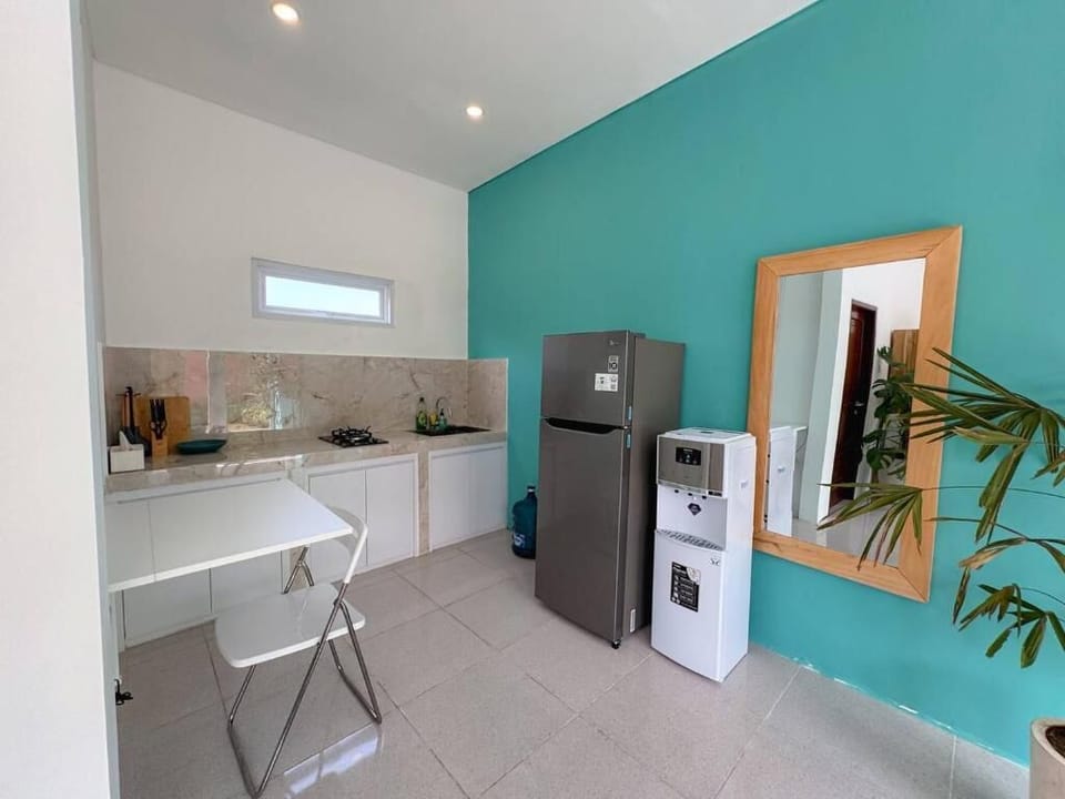 Deluxe Villa, 1 Bedroom, Pool View | Private kitchen