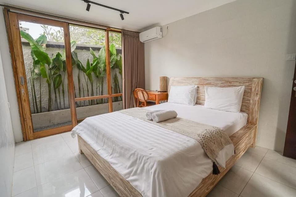 Basic Double Room, Garden View | Soundproofing, free WiFi
