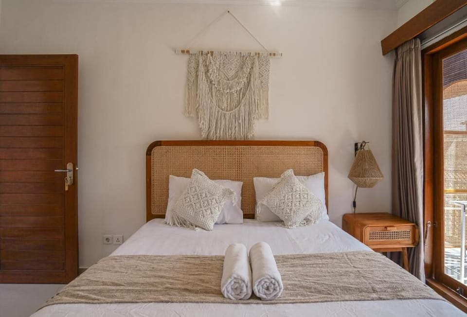 Deluxe Double Room, Balcony, Garden View | Soundproofing, free WiFi