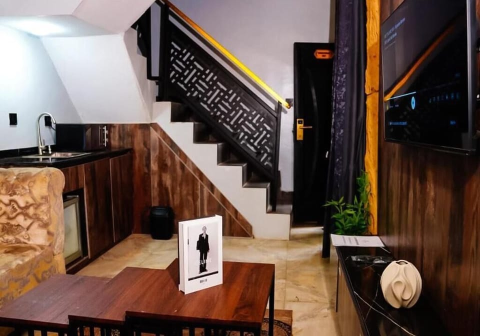 Superior Apartment, Balcony, City View | Interior