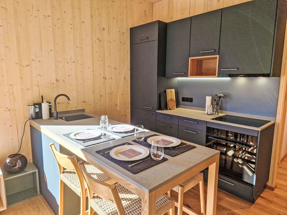 Interior Design, Wall, Flooring, Wood, Ceiling, Furniture, Floor, Room, Lighting, Apartment