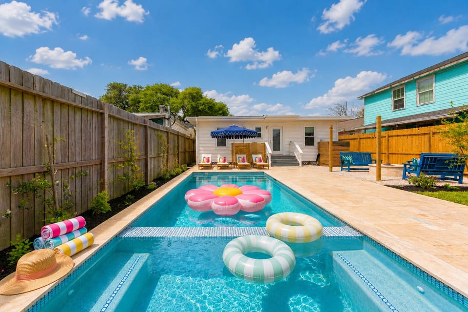 Just step from the house straight into your private pool and patio space! Paix Bleu Dragonfly Cottage was designed so everyone can stay connected—inside and out.