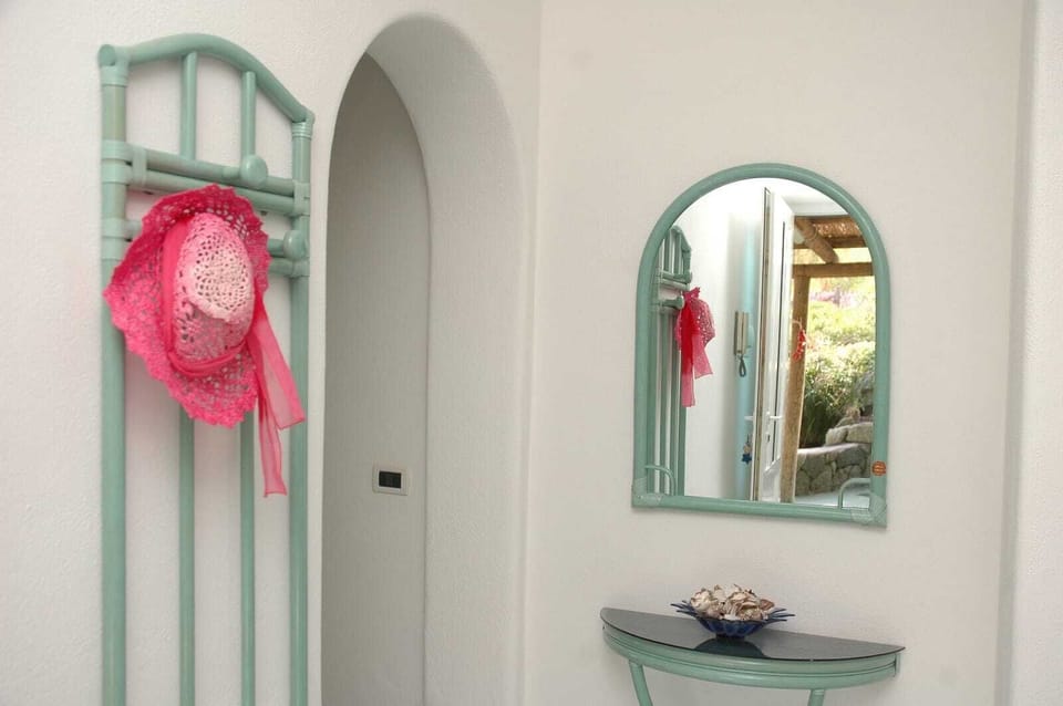 Superior Apartment, Garden View | Interior