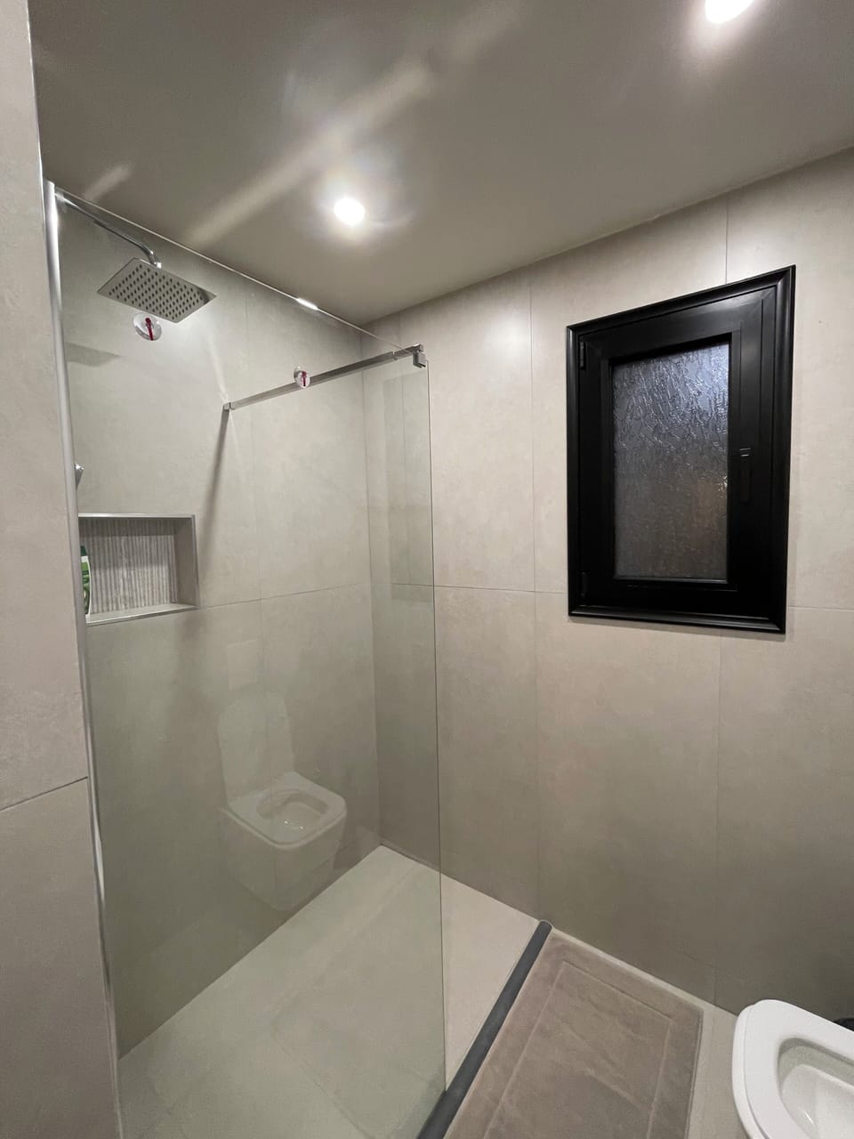 Superior Apartment, Balcony, Sea View | Bathroom | Shower, free toiletries, hair dryer, bidet