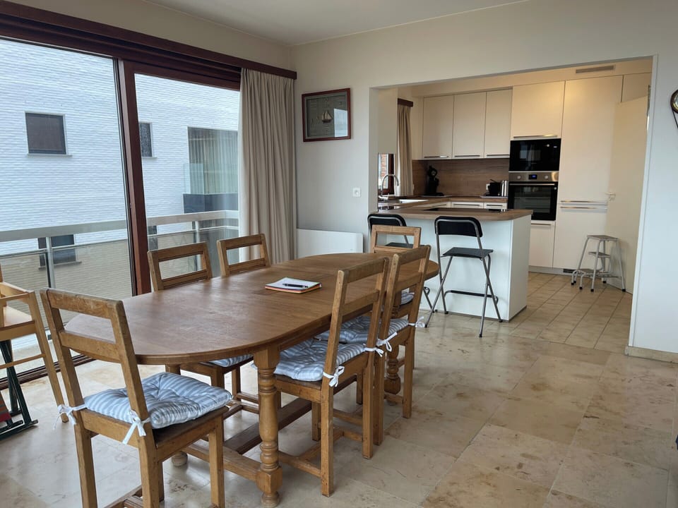 Apartment | Dining