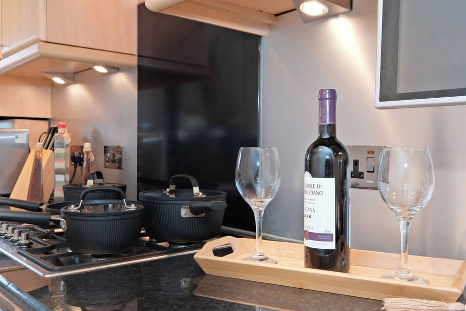Apartment, 2 Bedrooms | Interior