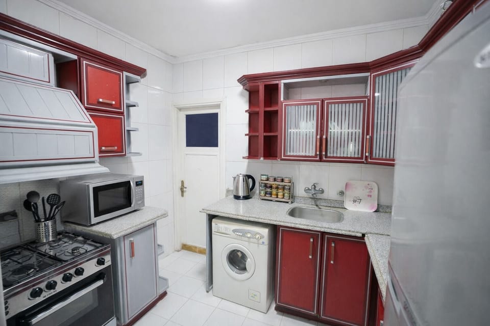 Comfort Apartment, 3 Bedrooms, Sea View, Beachfront | Private kitchen | Cookware/dishes/utensils