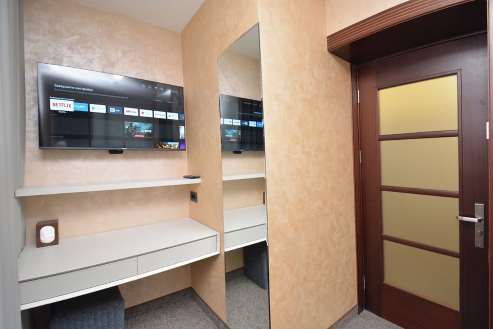 Family Suite, City View | Interior
