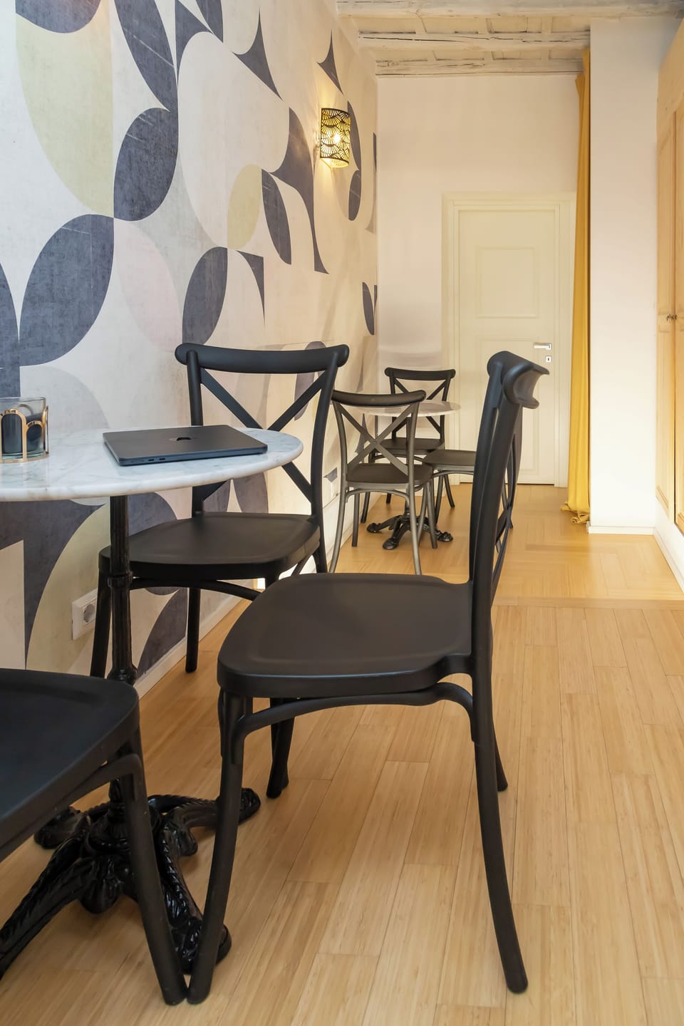 Deluxe Apartment, City View | Dining
