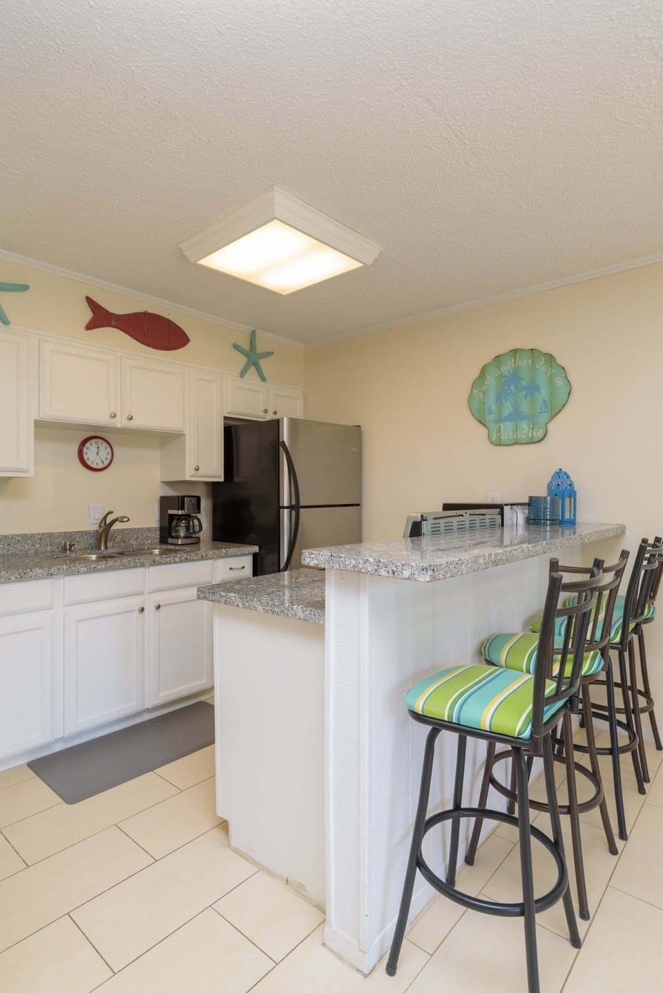 Condo, 1 Bedroom | Private kitchen | Fridge, oven