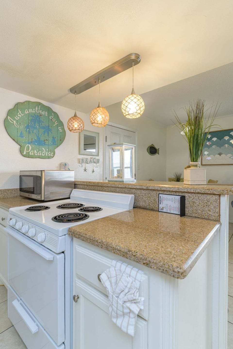 Condo, 1 Bedroom | Private kitchen | Fridge, oven, coffee/tea maker