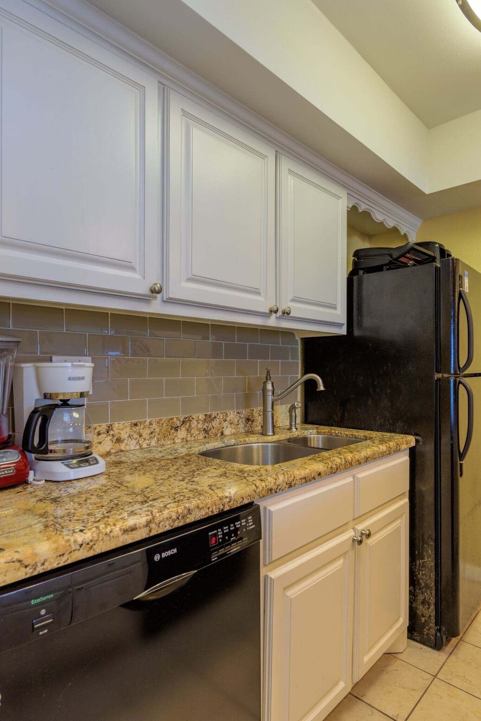 Condo, 1 Bedroom | Private kitchen | Fridge, oven, coffee/tea maker, toaster
