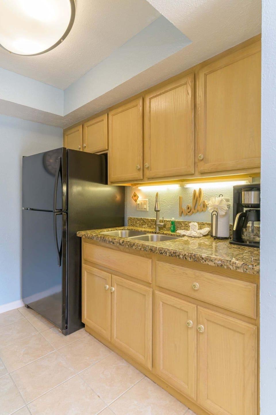 Condo, 1 Bedroom | Private kitchen | Fridge, oven, coffee/tea maker