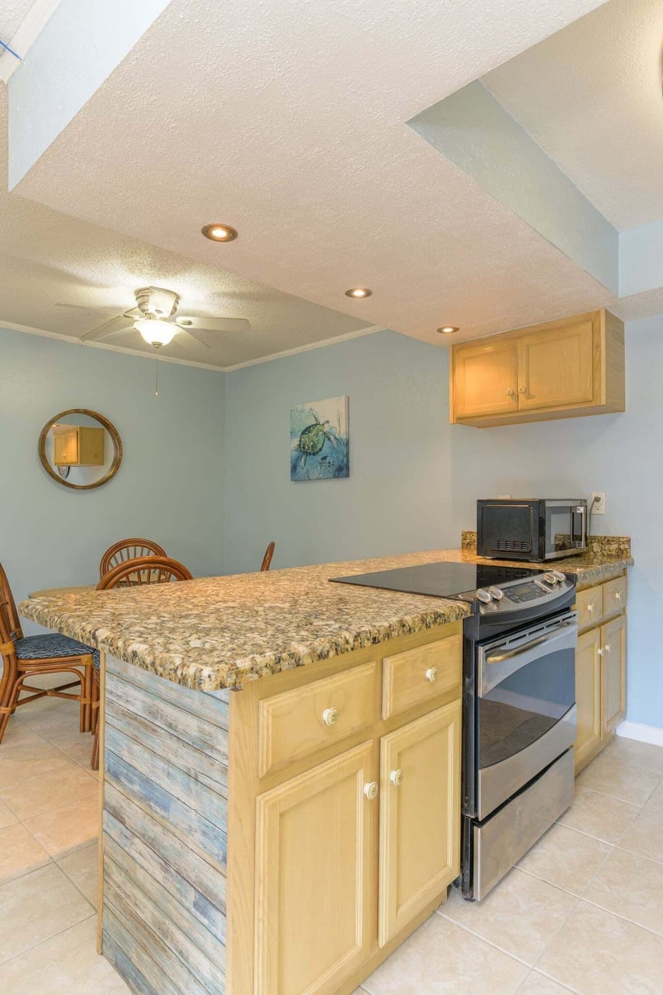 Condo, 1 Bedroom | Private kitchen | Fridge, oven, coffee/tea maker