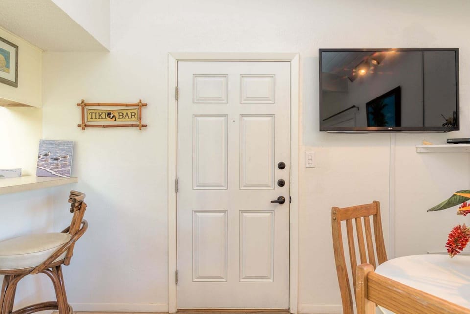 Condo, 1 Bedroom | Interior
