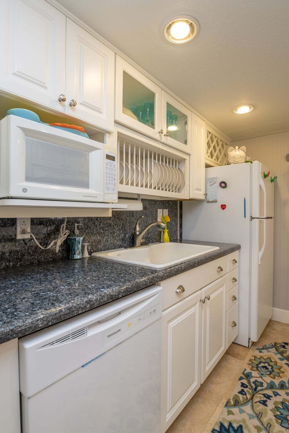Condo, 2 Bedrooms | Private kitchen | Coffee/tea maker, fridge, oven, toaster