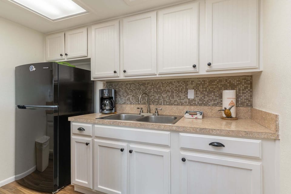 Condo, 1 Bedroom | Interior