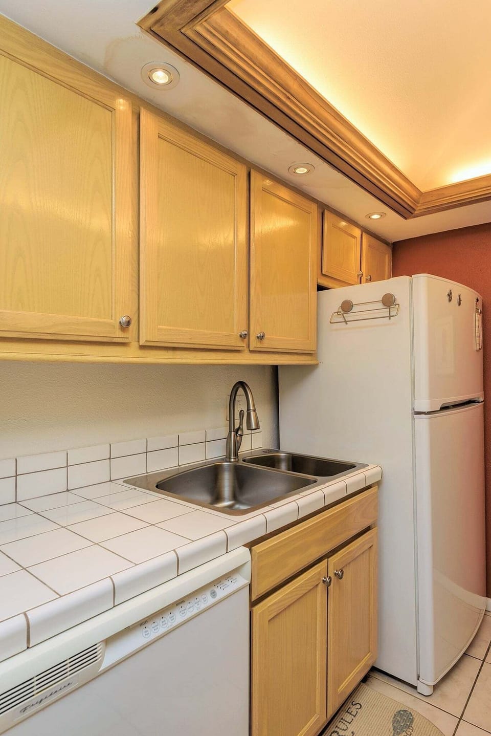 Condo, 1 Bedroom | Private kitchen | Coffee/tea maker, fridge, oven, toaster