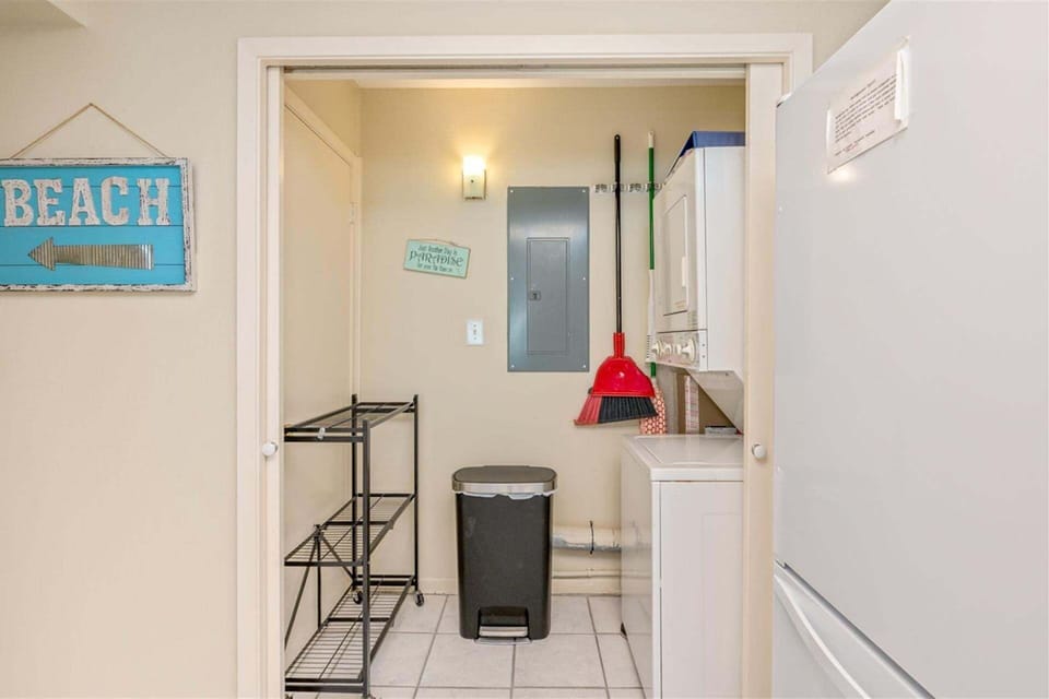 Condo, 2 Bedrooms | Interior
