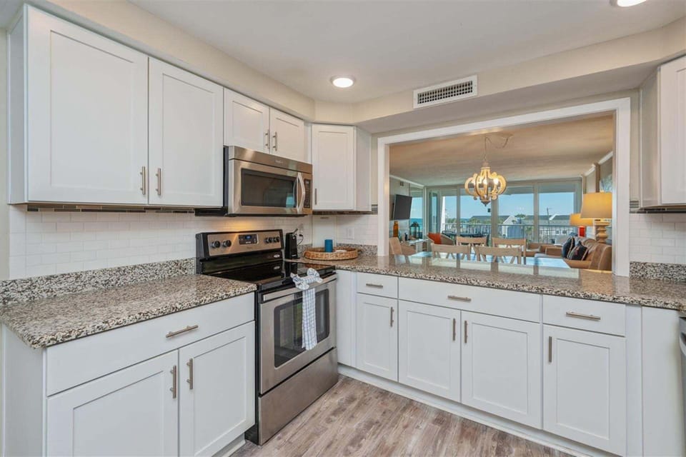 Condo, 2 Bedrooms | Private kitchen | Coffee/tea maker, fridge, oven, toaster