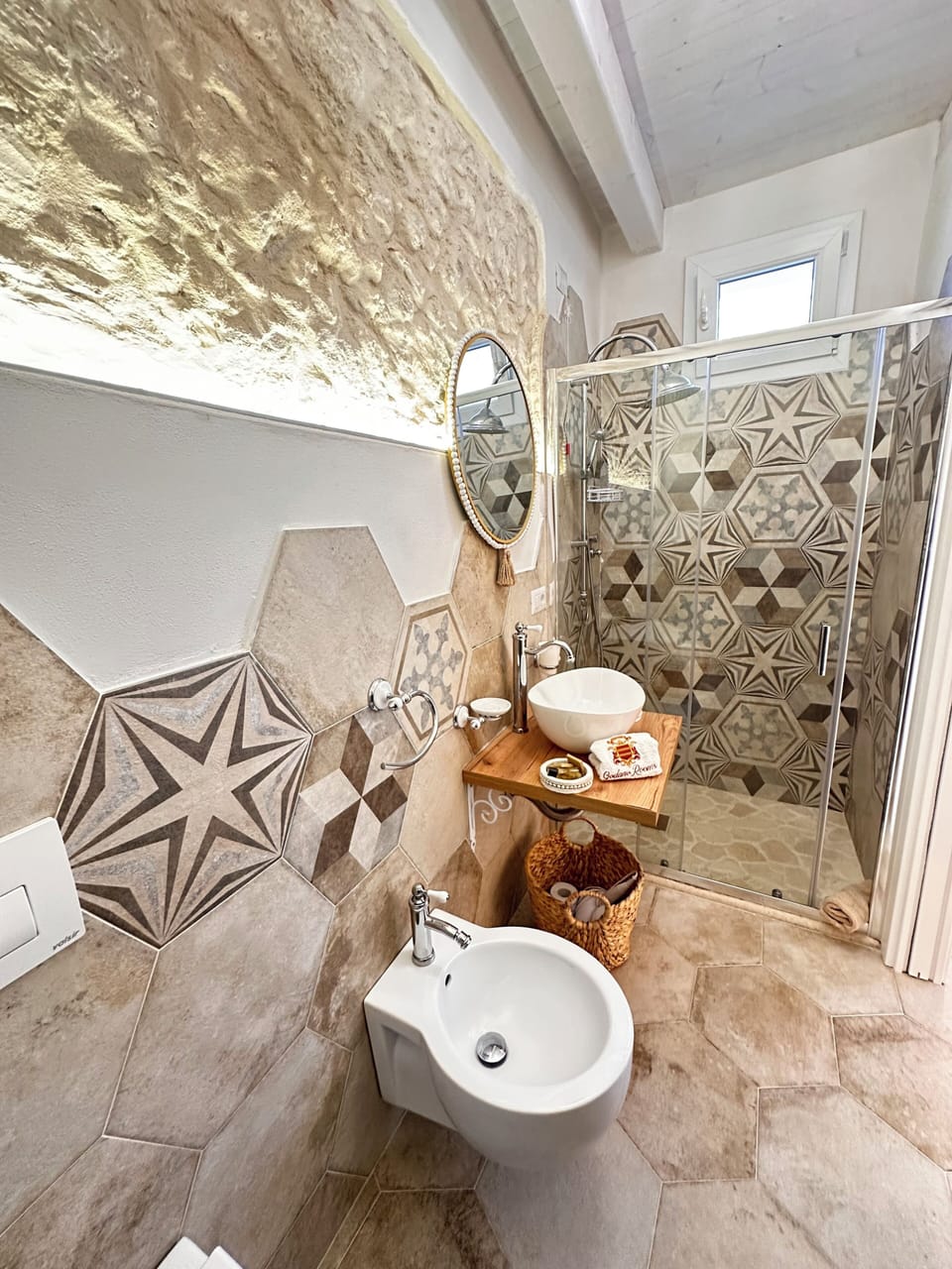 Triple Room, City View | Bathroom | Bidet