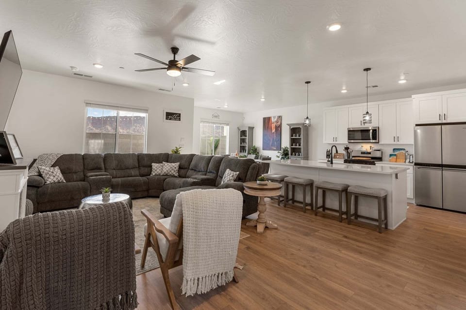 Townhome, 4 Bedrooms | Living area | Smart TV