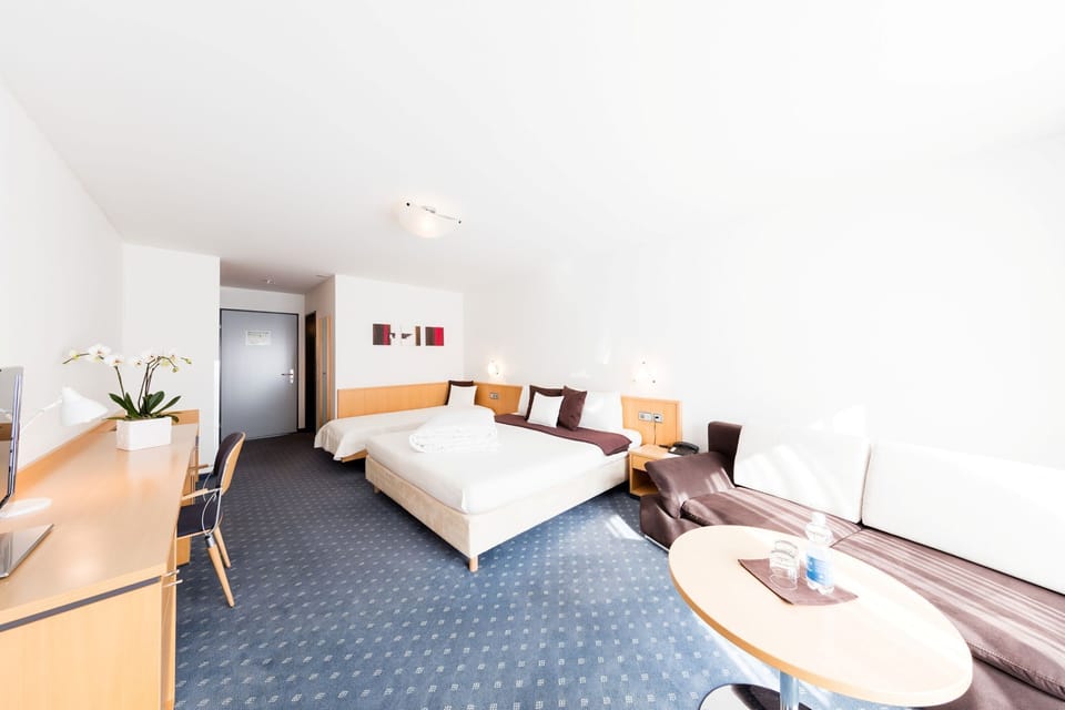 Comfort Double Room | Blackout drapes, WiFi (free)