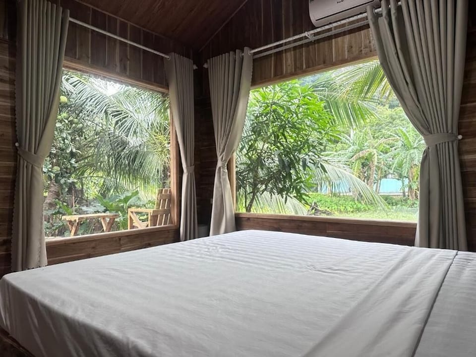 Panoramic Double Room, Courtyard View | Desk, soundproofing, free WiFi, bed sheets