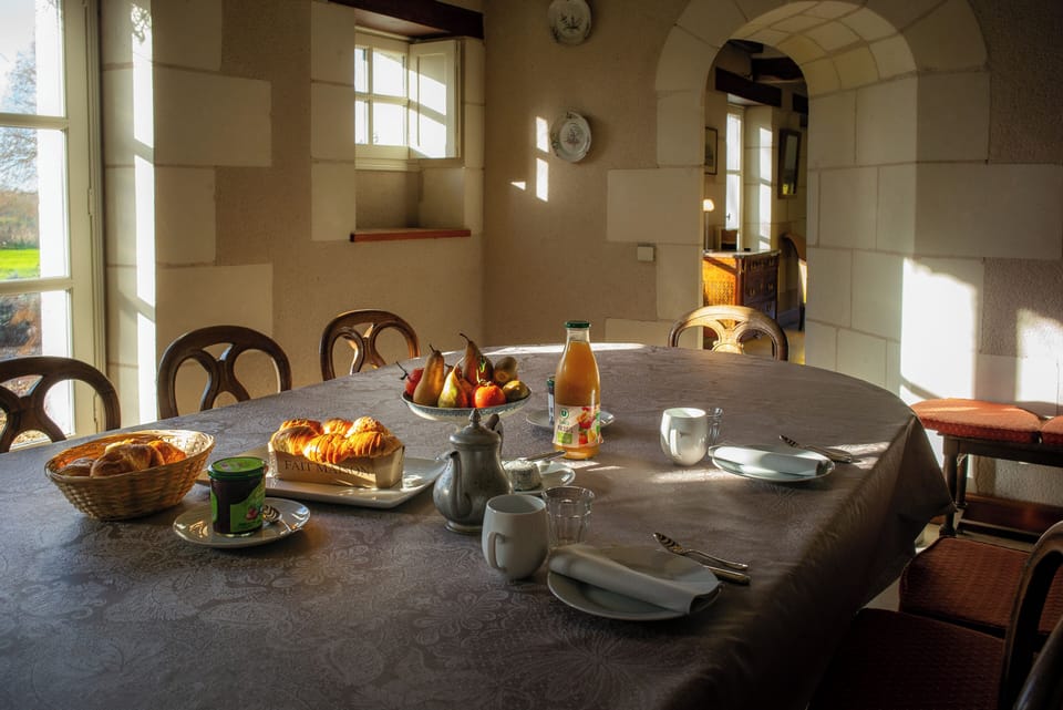 Deluxe Apartment, Garden View | Dining