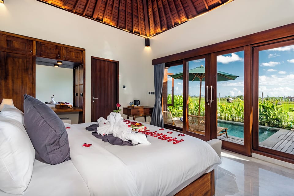 Luxury Suite, 1 King Bed, Private Pool, Garden View | Desk, laptop workspace, free WiFi