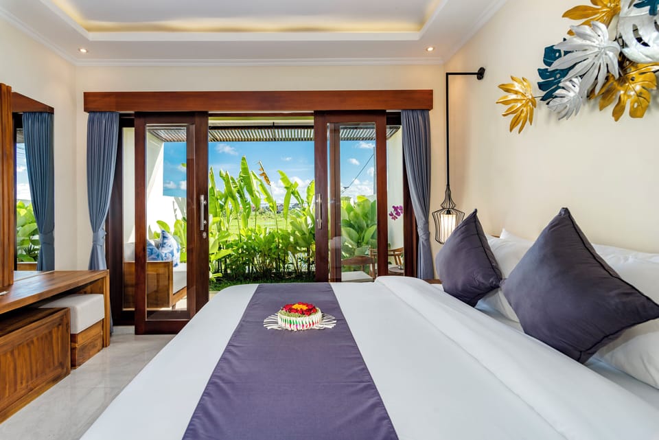 Double Room, 1 King Bed, Balcony, Garden View | Desk, laptop workspace, free WiFi
