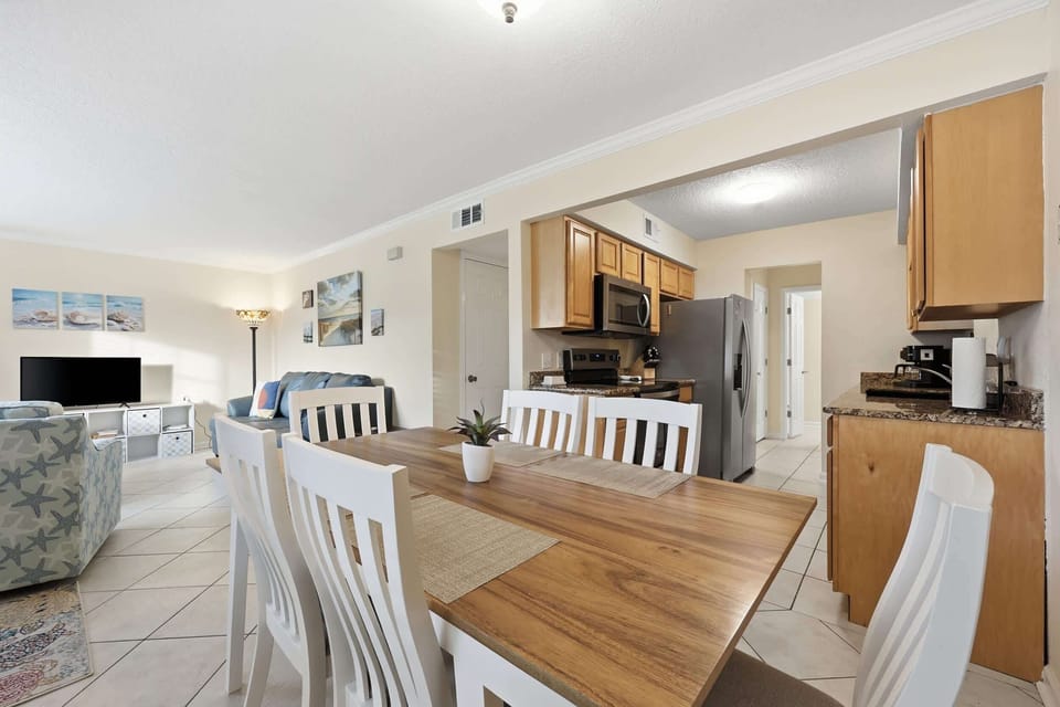 Condo, Multiple Beds, Kitchen, Garden View (Fair Seas Clipper) | Interior