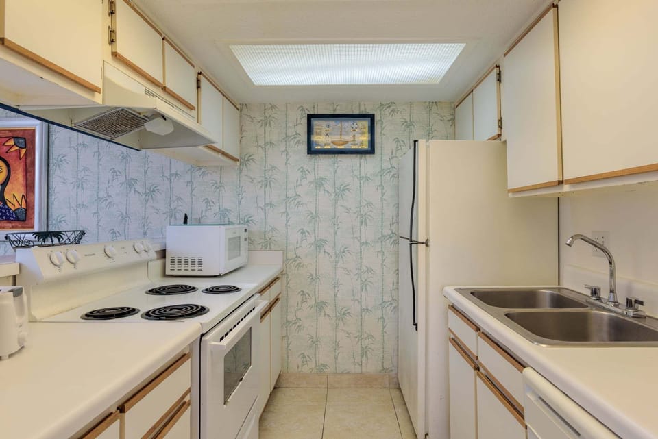 Indoors, Kitchen, Sink, Sink Faucet, Floor