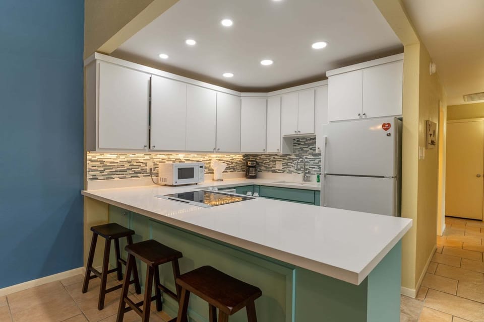 Indoors, Kitchen, Appliance, Refrigerator, Microwave