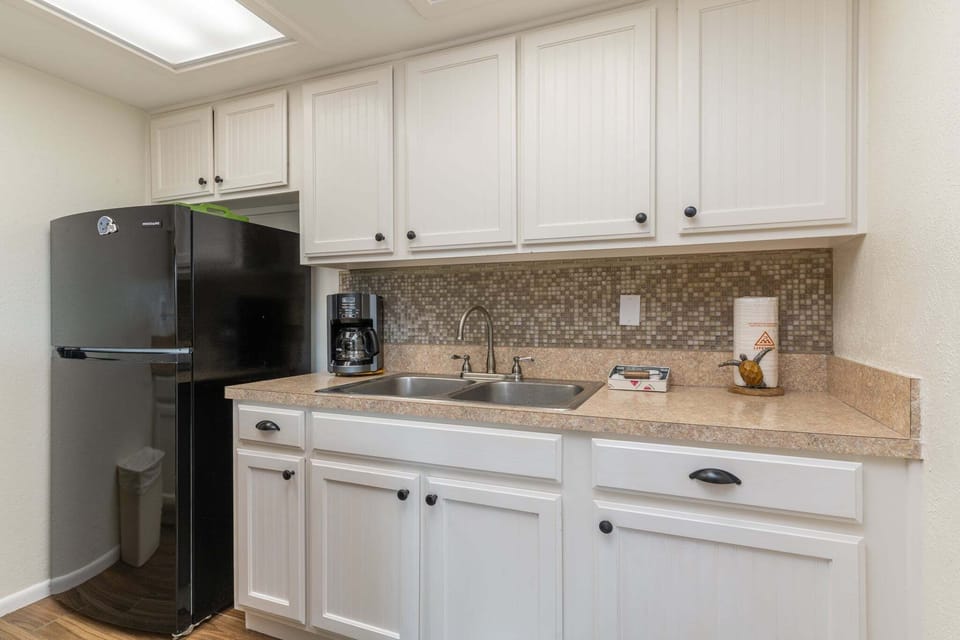 Indoors, Appliance, Refrigerator, Kitchen, Sink