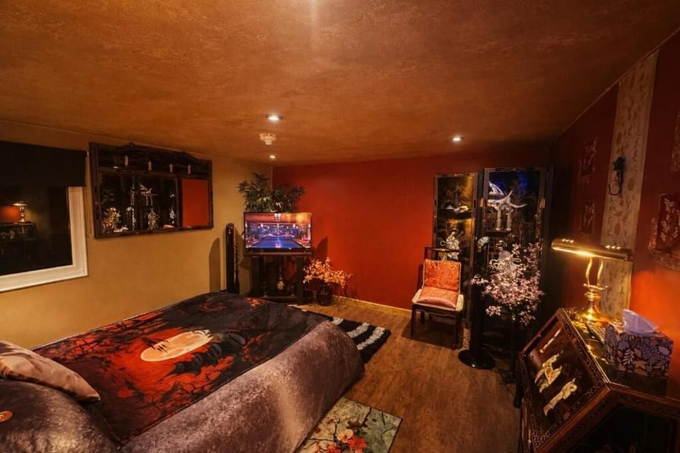 Iron/ironing board, free WiFi