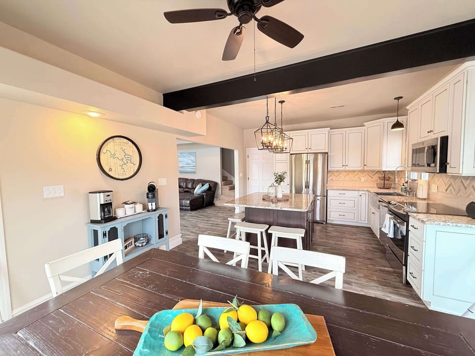 House, Multiple Beds, Patio (Mimosa Mornings) | Interior