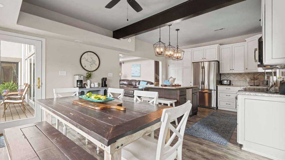 House, Multiple Beds, Patio (Mimosa Mornings) | Dining