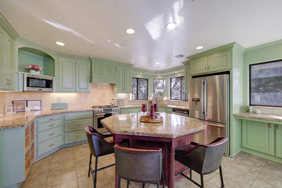 House (4 Bedrooms) | Interior