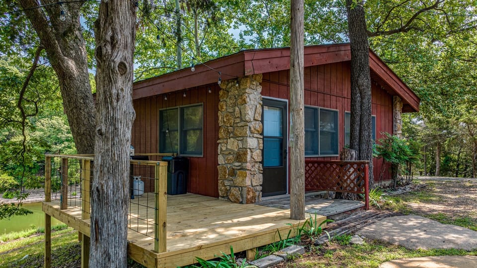 Outside deck overlooking the lake!