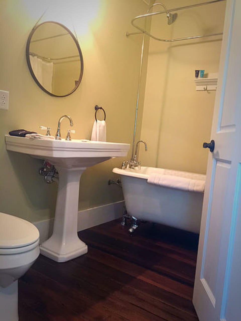 Room, Private Bathroom (Federal House: Magnolia Maiden) | Bathroom | Shower, designer toiletries, hair dryer, bathrobes