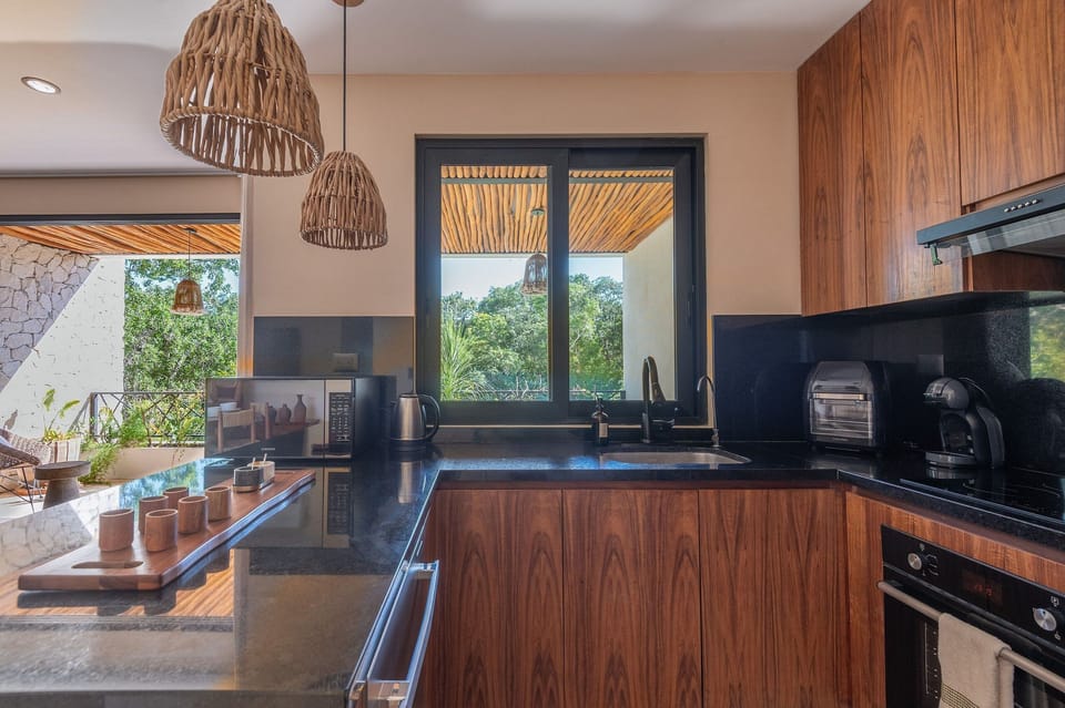 Food and drinks,Communal kitchen