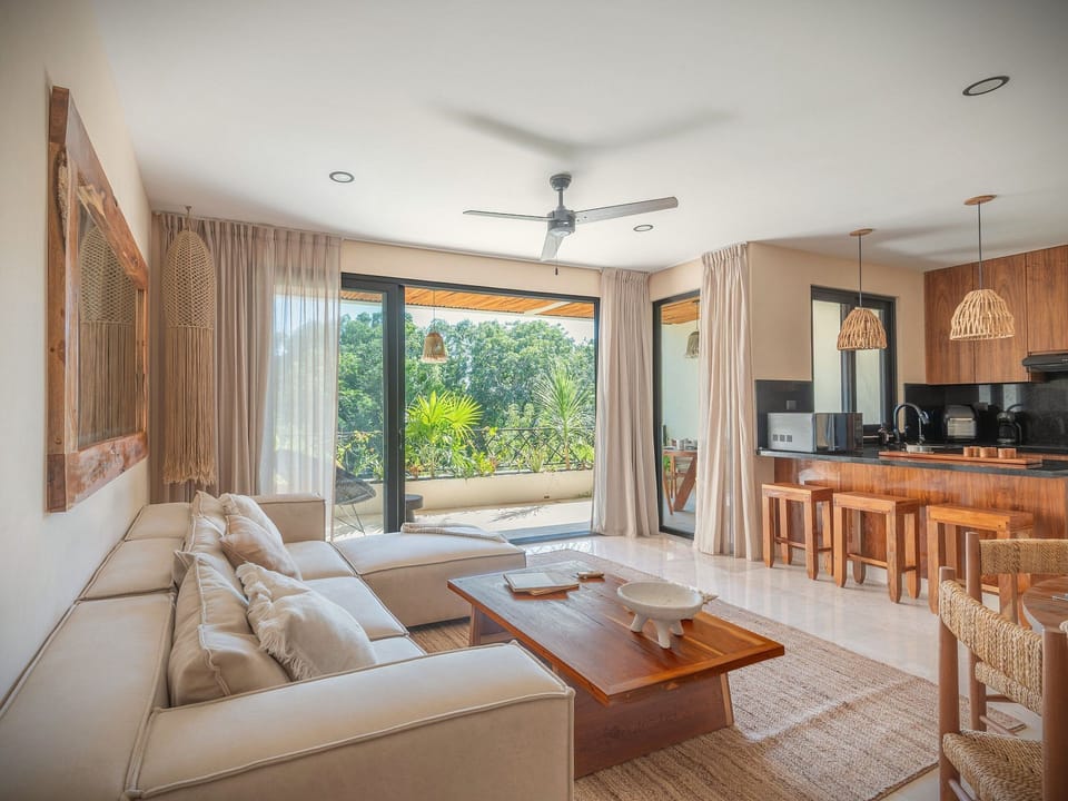 Seating area,Area and facilities,Living Room,TV and multimedia