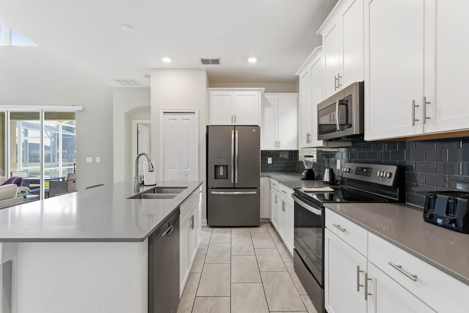 Kitchen or kitchenette