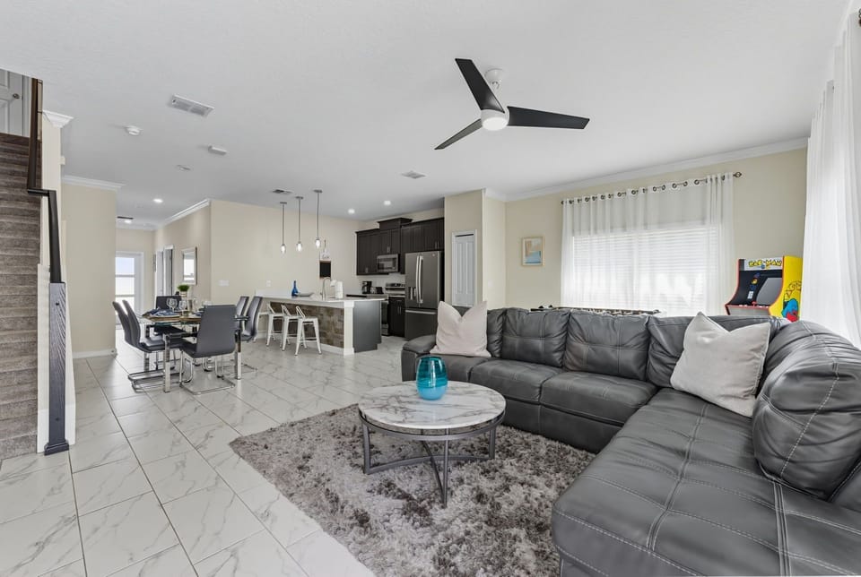 Communal lounge / TV room,Living Room