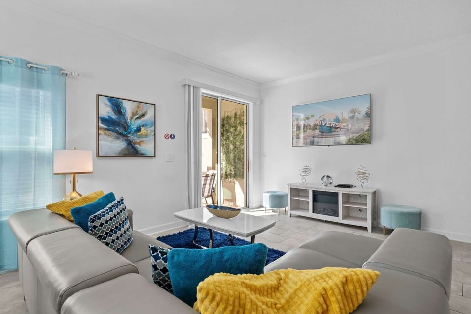 Communal lounge / TV room,Living Room
