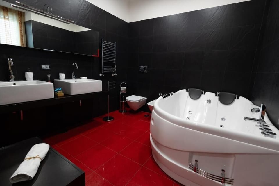 Vesuvio | Bathroom | Bidet