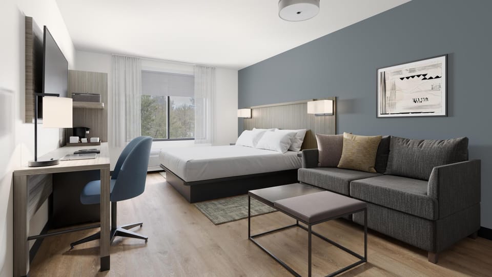 1 bedroom, premium bedding, in-room safe, desk