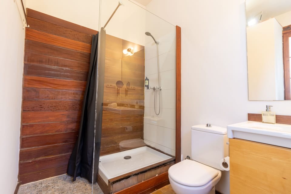 Deluxe Villa, Private Bathroom, Garden View | Bathroom | Bathtub, hair dryer, towels, soap