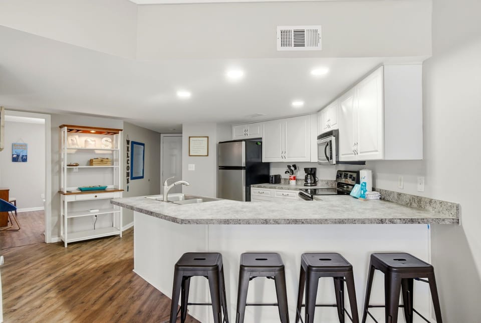 Regatta Condo 304C- Kitchen View
